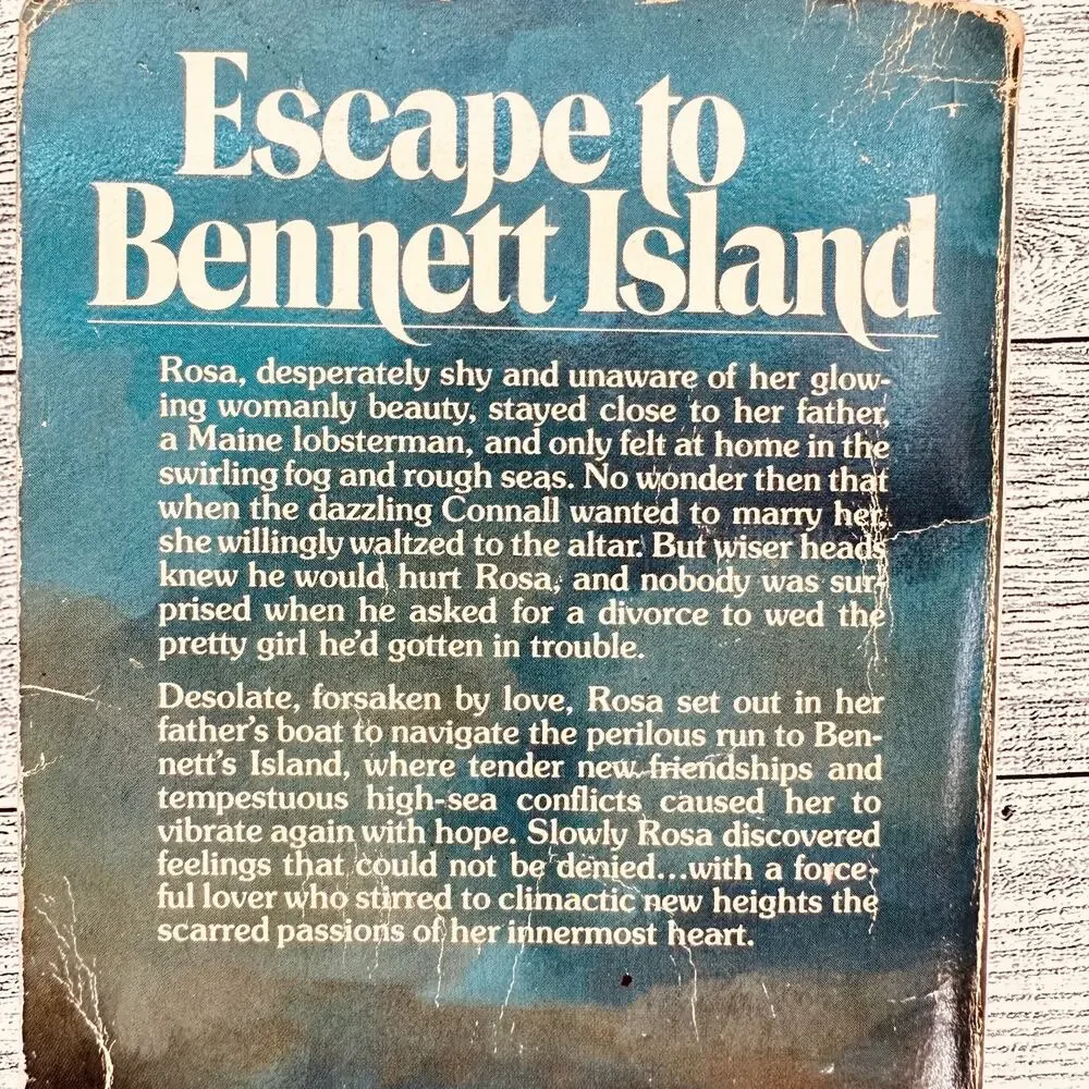 Strawberries In The Sea - Elisabeth Ogilvie 1977 Vtg Avon 1st Print Paperback PB